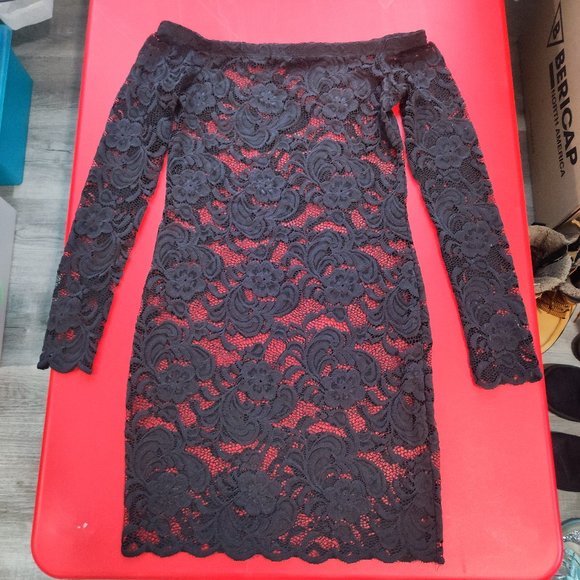 U2B off shoulder lace mini dress black floral design women's size L - Picture 2 of 5